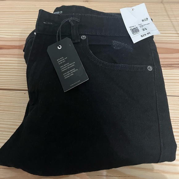 NWT forever 21 size 33 woman’s destructed denim - Picture 4 of 5